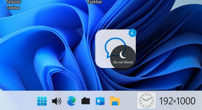 Windows 11のタスクバー右下にある通知センターアイコンに月のマークが表示されている画面。